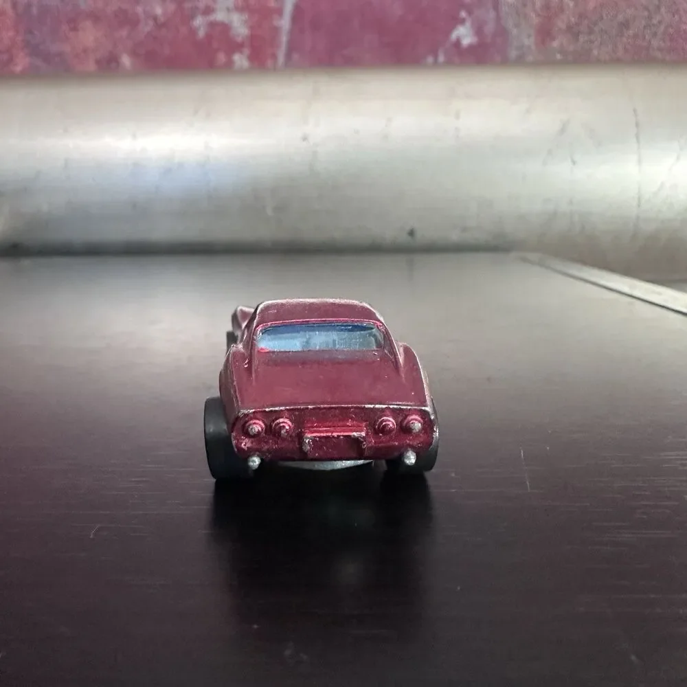 Hot Wheels Redline CUSTOM CORVETTE Red US White Interior Very Nice !!